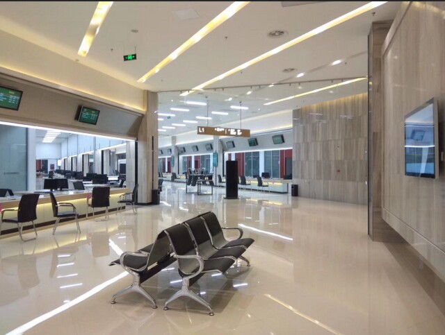 泰州興化市政務(wù)服務(wù)中心200窗口液晶叫號系統(tǒng)、PAD評價系統(tǒng)、觸摸查詢系統(tǒng)、自